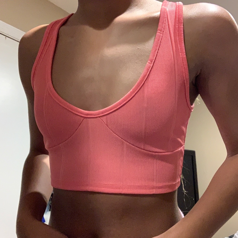prettylittlething crop top